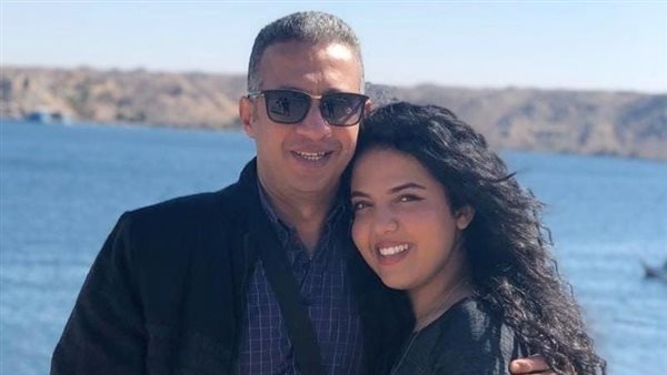طارق العوضي وابنته