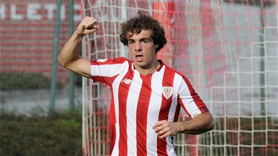 أتلتيك بيلباو يعلن تمديد عقد خوان أرتولا