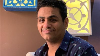 محمد صلاح العزب يدعو للتبرع لأسر ضحايا قطاري سوهاج: 