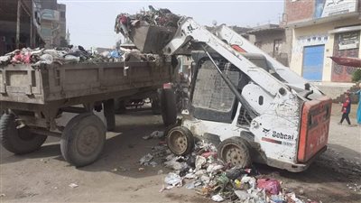 لتيسير الحركة المرورية.. رفع 250 طن قمامة وأتربة في الفيوم