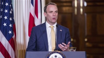 وزير خارجية بريطانيا: هجمات الحوثيين تعمل على تهديد عملية السلام