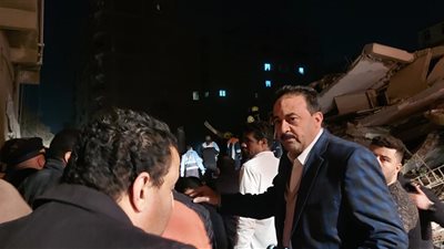 الحصيلة الأولية.. مصرع 4 أشخاص وإصابة 25 في حادث انهيار عقار جسر السويس بالقاهرة