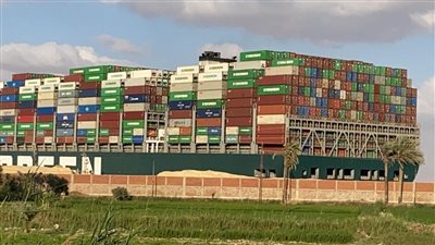 تحريك ملحوظ للسفينة الشاحطة بسبب أعمال التكريك 