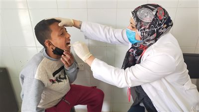 فحص وعلاج 1473 مواطنًا بالمجان في 