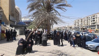 وصول جثمان المخرج الراحل هاني إسماعيل إلى مسجد الحصري بأكتوبر (صور)