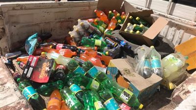 الرقابة التموينية تضبط مشروبات غازية منتهية الصلاحية بسوبر ماركت في الفيوم 