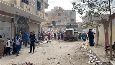 ارتفاع عدد ضحايا عقار جسر السويس المنهار إلى 11 وفاة