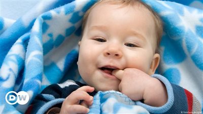 سيدة تدخل فى غيبوبة 5 أسابيع بسبب كورونا وتستيقظ تجد نفسها أنجبت طفلة