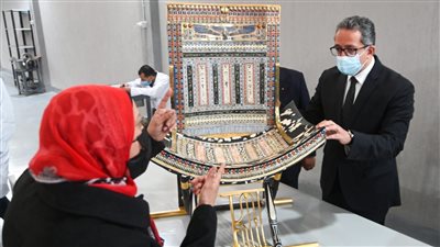 وزير الآثار يفتتح أول مصنع للمستنسخات الأثرية في مصر والشرق الأوسط