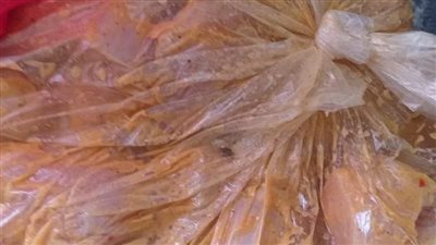 الرقابة التموينية: ضبط 132 كيلو دواجن غير صالحة للاستهلاك الآدمي داخل معمل بمطعم في الفيوم (صورة)  