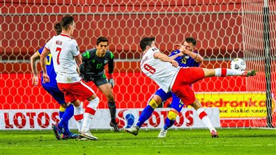 مدرب منتخب بولندا يكشف حجم إصابة ليفاندوفسكي