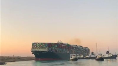 الحكومة تكشف حقيقة تأثر أنفاق قناة السويس بأعمال التكريك للسفينة الجانحة