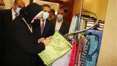 وزيرة التجارة والصناعه من الغربية: المحلة قلعة وطنية في صناعات الغزل والنسيج 