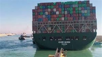 الفريق أسامة ربيع: نجاح جهود تعويم سفينة الحاويات البنمية العملاقة 