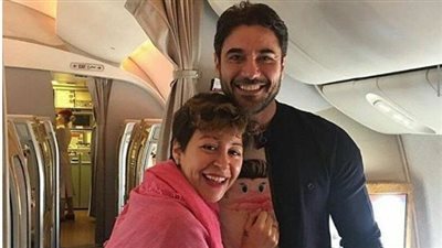 أحمد عز يتزوج من منة شلبي في 