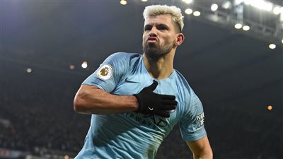 مفاجأة.. نادٍ إنجليزي يسعى لضم أجويرو