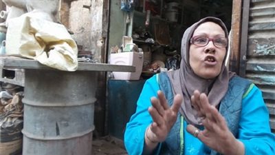 أم وليد أقدم سائقة تاكسي: 