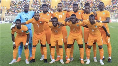 لاعبو منتخب كوت ديفوار يؤدون العمرة قبل انطلاق أمم إفريقيا | فيديو وصور