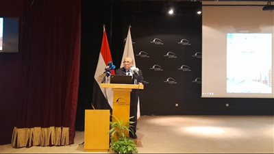 مصطفي الفقي: علاقات مصر مع الجزائر قوية ولكن في كرة القدم شديدة