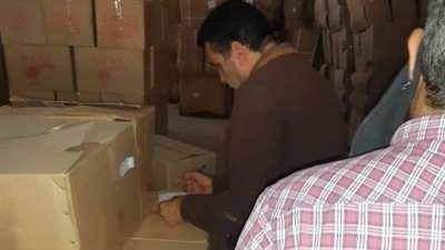 ضبط 3 آلاف قطعة وعبوة مُستلزمات طبية مجهولة المصدر في كفر الشيخ