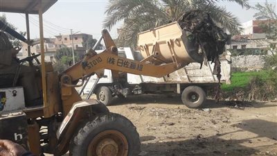 رفع 190 طنًا من المخلفات الصلبة والقمامة بالمنيا