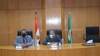 محافظ المنيا يناشد المواطنين بسرعة التسجيل للحصول على لقاح كورونا