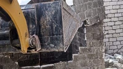 على مساحة 12 قيراطًا.. إزالة 6 حالات تعدًّ على الأراضي الزراعية بالفيوم (صورة)