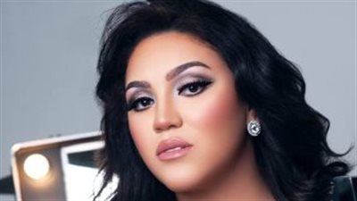 وفاة والد الفنانة مي فاروق 