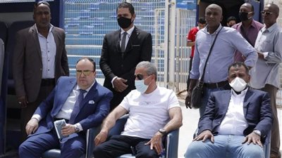 سفير مصر في السودان يحضر مران الأهلي الأول في الجوهرة الزرقاء