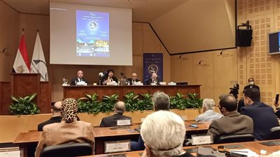 وزيرة الثقافة: خصصنا عام 2021 ليكون احتفالًا بالراحل ثروت عكاشة