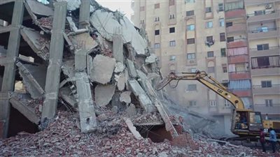 ارتفاع 11 طابقا بشوارع 8 أمتار.. تحرك برلماني بشأن عدم إزالة الأبراج المخالفة