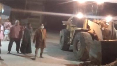 في حملة ليلية.. إزالة حالتي بناء بدون ترخيص بمدينة سنورس (صورة)