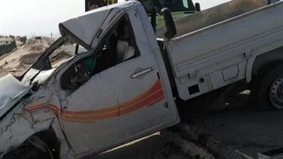 إصابة شخصين في حادث انقلاب سيارة ربع نقل محملة بفلاتر المياه بسوهاج