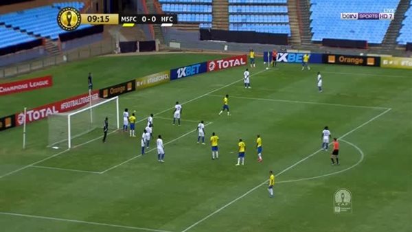 صراع ساخن بين الهلال