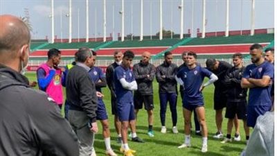 المستشار هشام إبراهيم يؤازر لاعبي الزمالك بالتدريبات