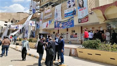 التزام الصحفيين بارتداء الكمامات وتطبيق الإجراءات الاحترازية أثناء انتخابات التجديد النصفي (فيديو)