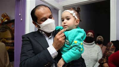 بمناسبة يوم اليتيم.. سفير الإمارات في القاهرة يزور جمعية الأورمان (صور)