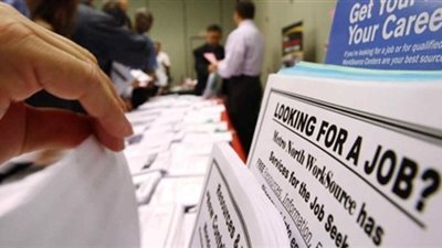 التوسع في لقاح كورونا يرفع مؤشرات تعافي سوق العمل في أمريكا 