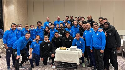 بيراميدز يحتفل بعيد ميلاد عمرو مختار وأحمد سامي (صور) 