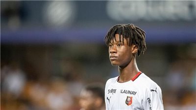 ريال مدريد يستهدف التعاقد مع كامافينجا في الصيف 