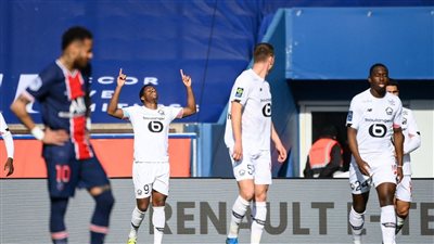 ليل يفوز على سان جيرمان وينتزع صدارة الدوري الفرنسي