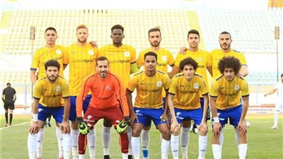 شكري نجيب يقود هجوم الإسماعيلي أمام المصري 