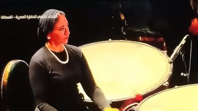 رضوى البحيري عازفة التمباني بموكب المومياوات لـ