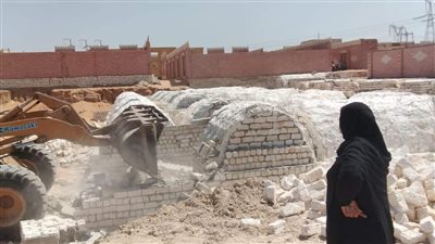 إزالة 48 مقبرة مخالفة بأبوزعبل بالخانكة (صور) 