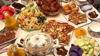 مع اقتراب شهر رمضان.. ما العناصر الرئيسية التي يجب توافرها على المائدة؟