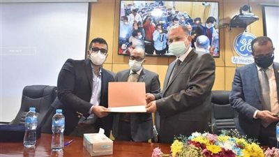 محافظ أسيوط يكرم قيادات الصحة وأطباء الجامعة والمشرفين على وحدة أورام الثدي بالمستشفى العام