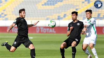 الرجاء المغربي يهزم بيراميدز بثنائية وينفرد بصدارة المجموعة (صور)