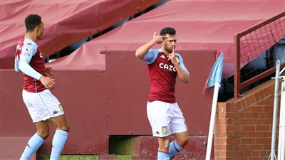 تريزيجيه يدخل تاريخ أستون فيلا في الدوري الإنجليزي