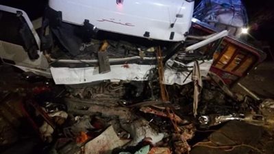 ننشر أسماء ضحايا حادث تصادم سيارتين بطريق مرسى علم - إدفو