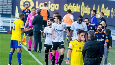 فالنسيا يصدر بيان للتعليق على أحداث مباراة قادش